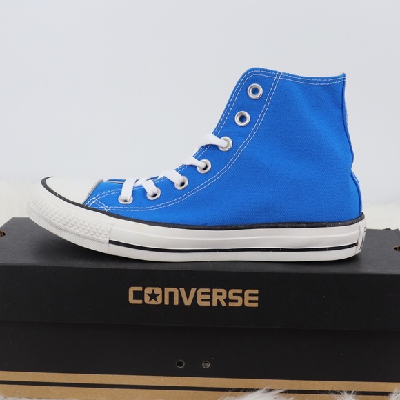 $145 Retail Sizes 5-7.5 Women High tops - Picture 2 of 5